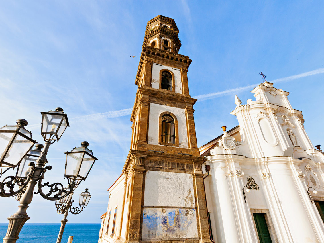 La collegiata di Santa Maria Maddalena ad Atrani - Travel Amalfi Coast