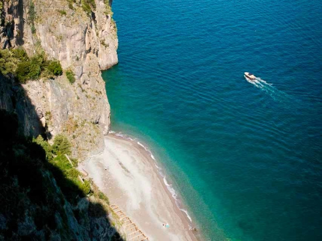 Le spiagge della Costiera Amalfitana raggiungibili via mare